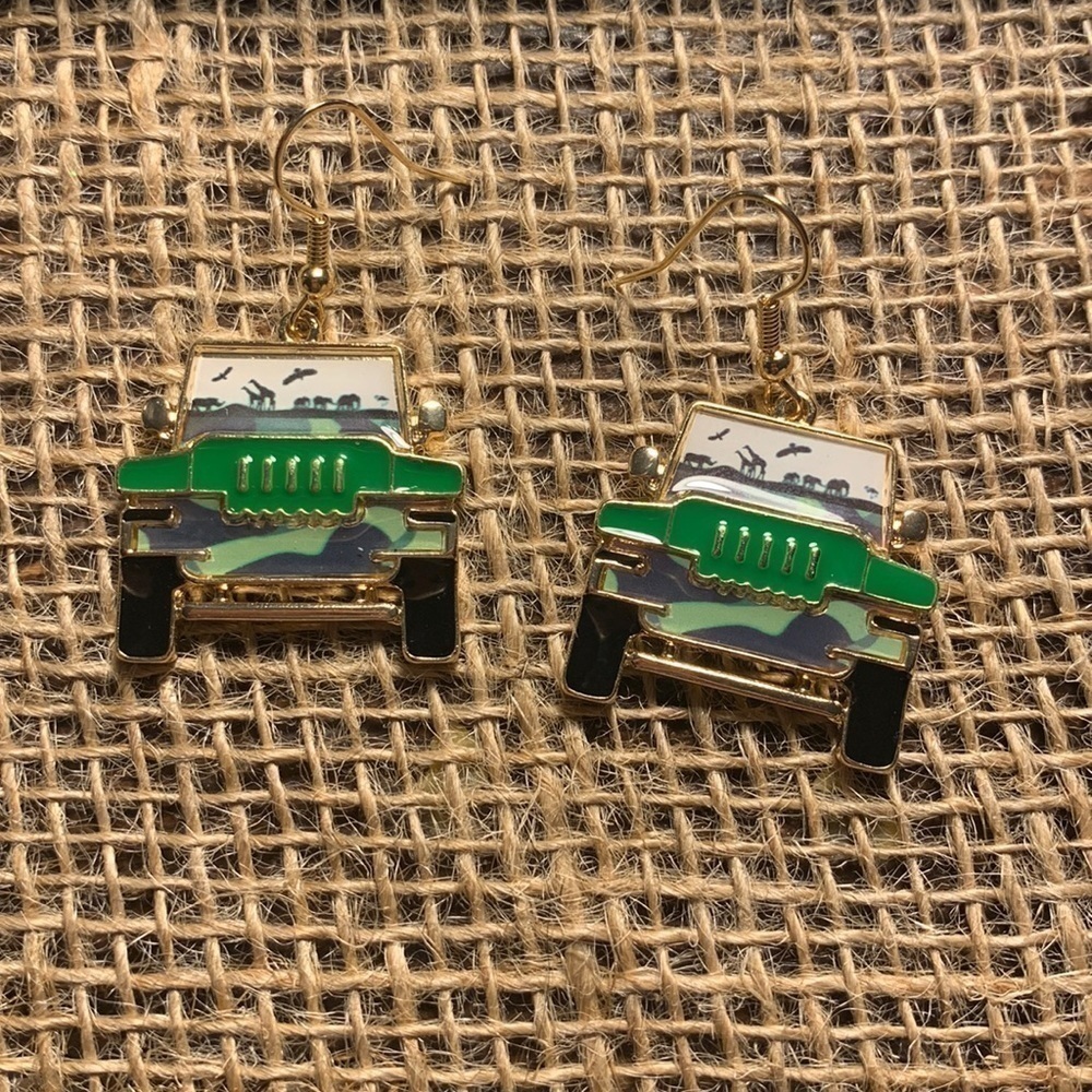 NWT Handmade Jeep Safari Earrings